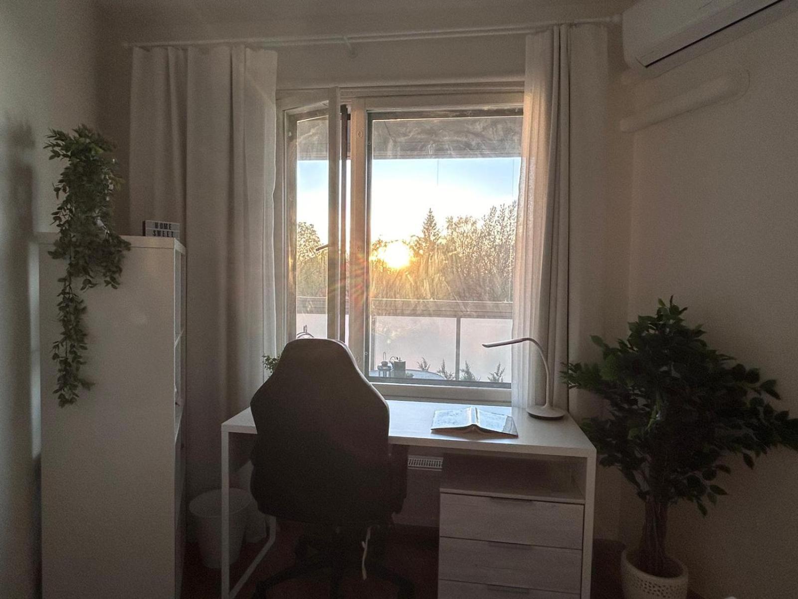 Stella'S Apartment - City Center - Free Secure Parking - Big Sun Terrace - Air Conditioning - Wifi - Tram To The Tallinn Bus Station And Old Town المظهر الخارجي الصورة