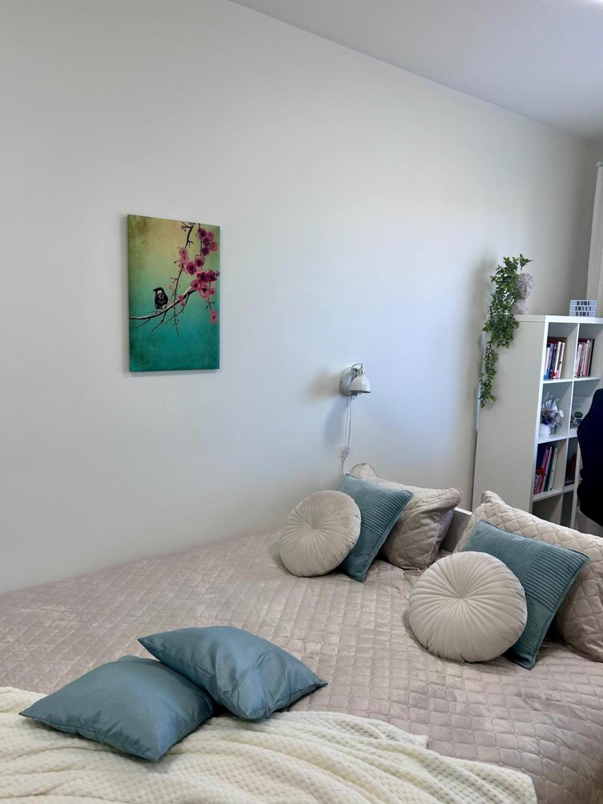 Stella'S Apartment - City Center - Free Secure Parking - Big Sun Terrace - Air Conditioning - Wifi - Tram To The Tallinn Bus Station And Old Town المظهر الخارجي الصورة