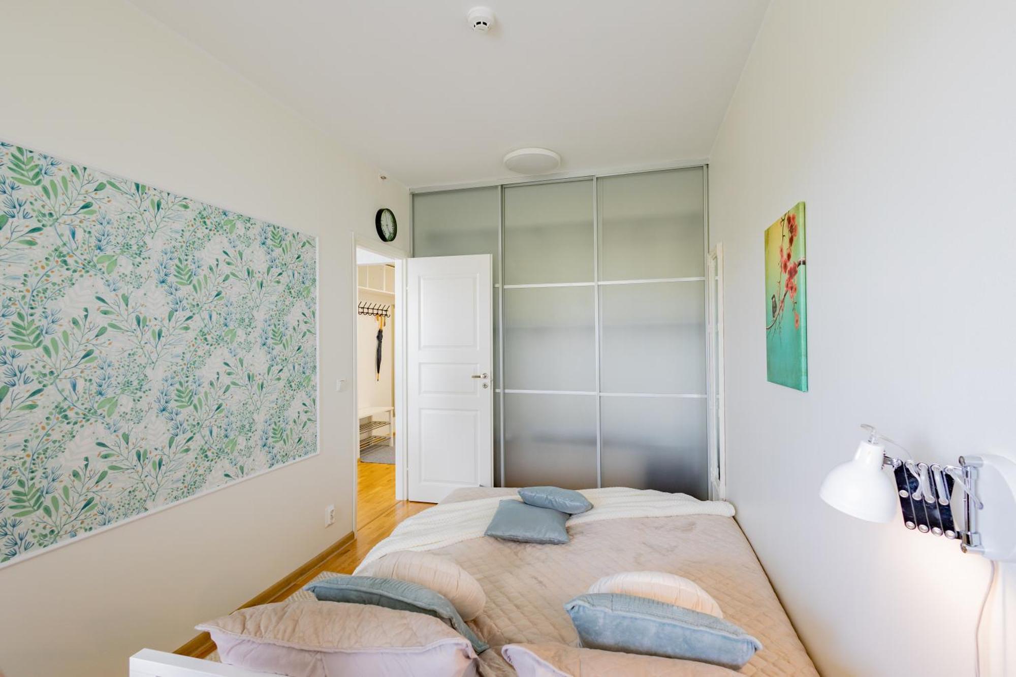Stella'S Apartment - City Center - Free Secure Parking - Big Sun Terrace - Air Conditioning - Wifi - Tram To The Tallinn Bus Station And Old Town المظهر الخارجي الصورة