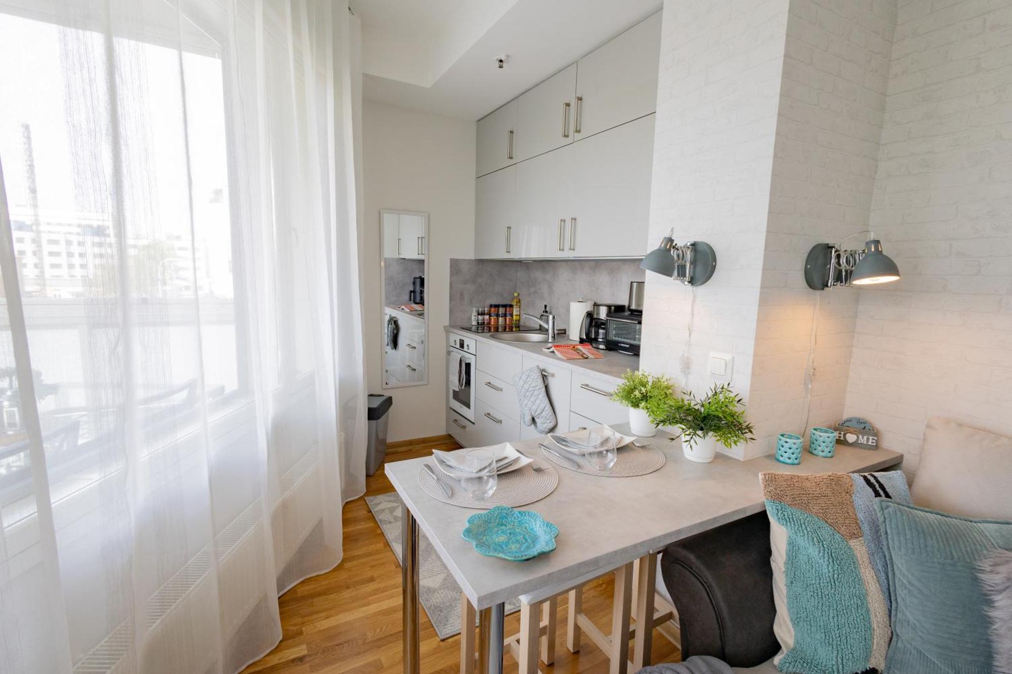 Stella'S Apartment - City Center - Free Secure Parking - Big Sun Terrace - Air Conditioning - Wifi - Tram To The Tallinn Bus Station And Old Town المظهر الخارجي الصورة