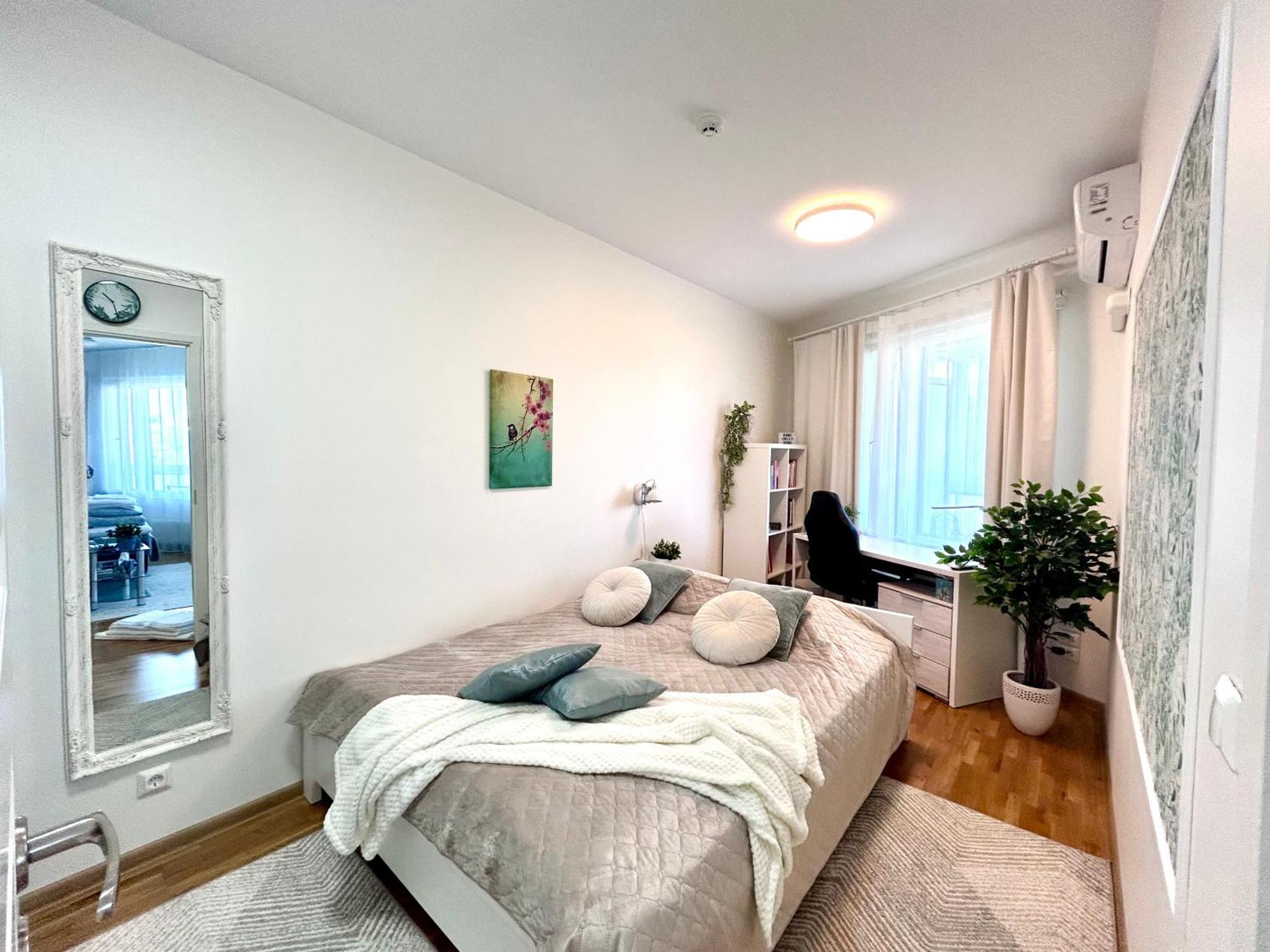 Stella'S Apartment - City Center - Free Secure Parking - Big Sun Terrace - Air Conditioning - Wifi - Tram To The Tallinn Bus Station And Old Town المظهر الخارجي الصورة